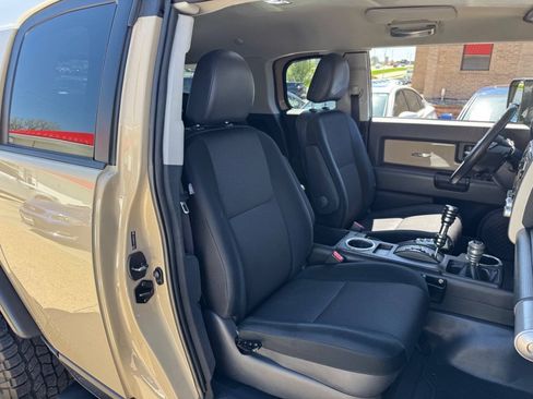 Used 2012 Toyota FJ Cruiser 4WD w/ Upgrade Pkg image 14