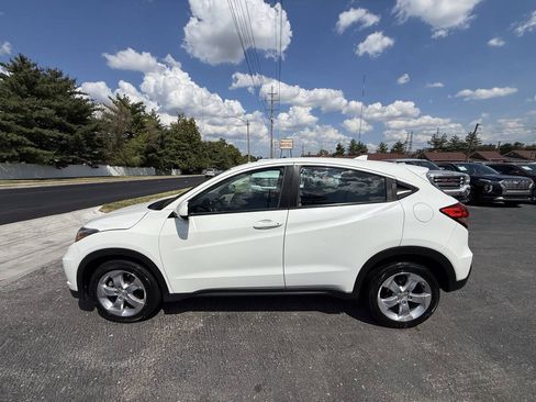 Used 2016 Honda HR-V LX image 4