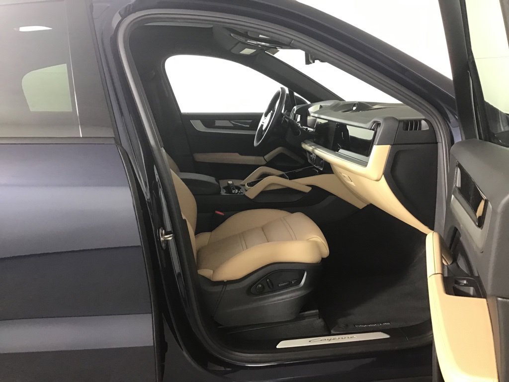 Certified 2026 Porsche Cayenne Coupe AWD/4WD image 19