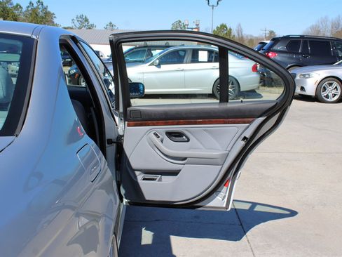 Used 2000 BMW 540i Sedan image 28