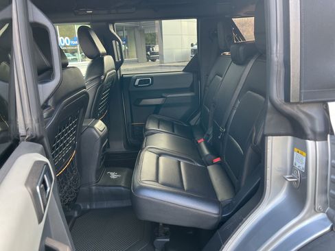 Used 2021 Ford Bronco Badlands image 11