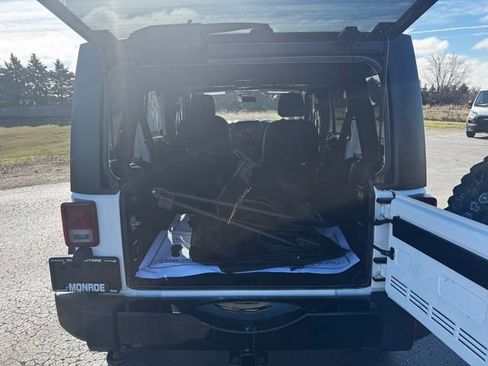 Certified 2018 Jeep Wrangler Unlimited Sport image 17