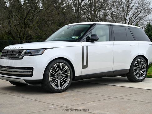 Used 2025 Land Rover Range Rover SE image 14