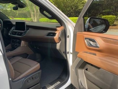 Used 2023 Chevrolet Tahoe High Country image 10