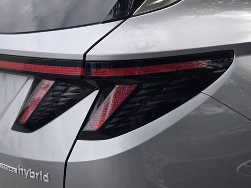 Used 2025 Hyundai Tucson Limited image 6