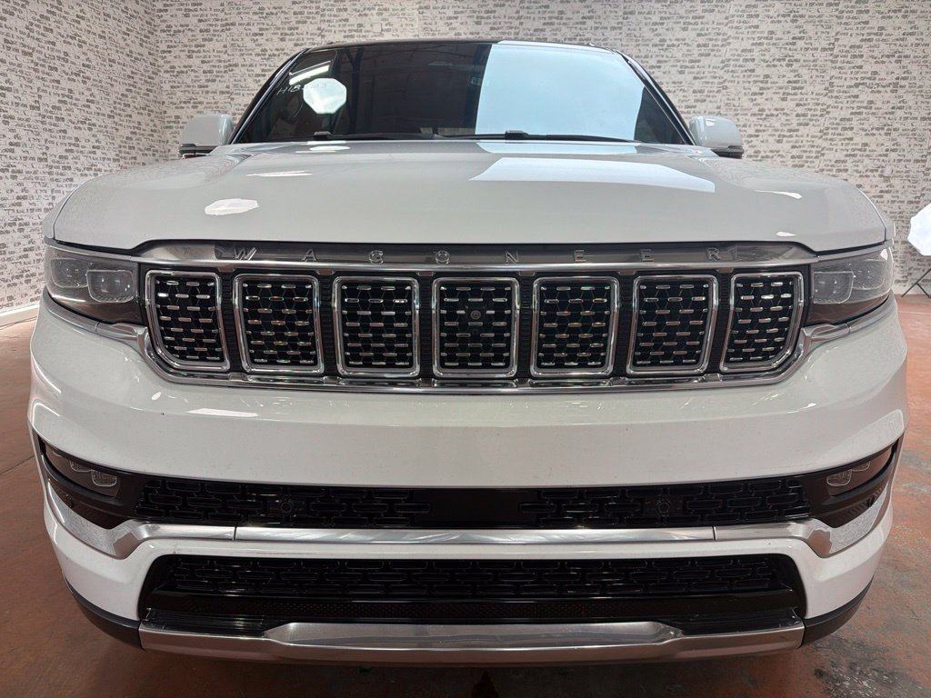 Used 2022 Jeep Grand Wagoneer Series II w/ Premium Group II AWD/4WD image 2