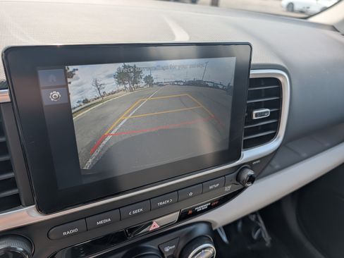 Used 2026 Hyundai Venue SEL FWD image 18