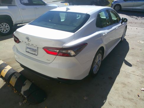 Used 2023 Toyota Camry LE image 13