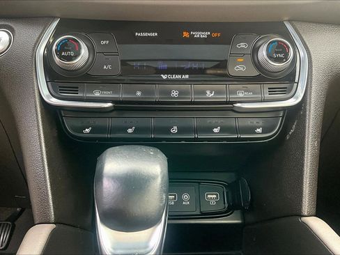 Used 2019 Hyundai Santa Fe AWD image 21