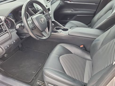 Used 2023 Toyota Camry SE FWD image 10