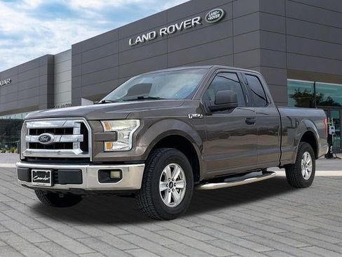 Used 2015 Ford F150 XLT image 1