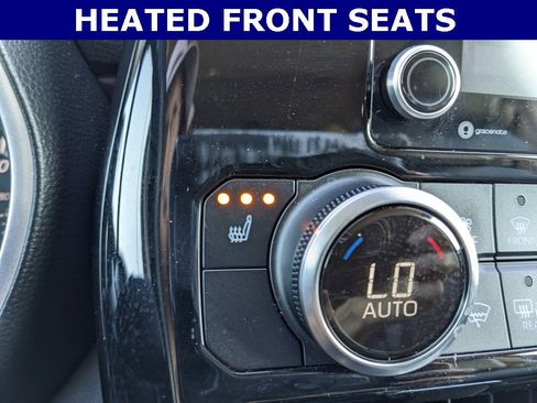 Used 2021 Toyota Highlander XLE image 5