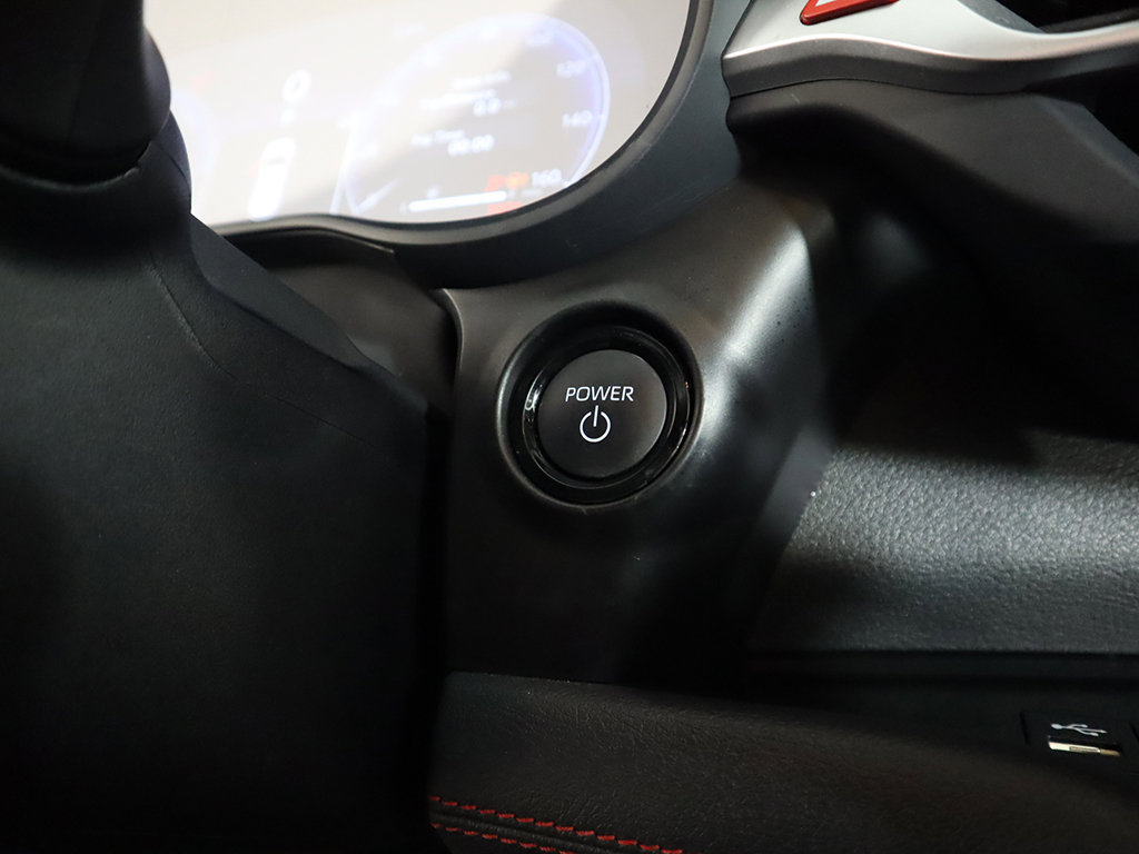 Used 2025 Toyota Sienna XSE FWD image 42