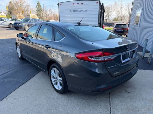 Used 2018 Ford Fusion S image 3