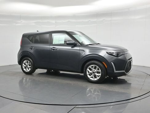 Used 2023 Kia Soul LX w/ Option Group 015 FWD image 24