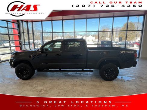 Used 2018 Toyota Tacoma image 2