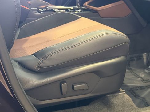 New 2026 Subaru Forester Touring AWD/4WD image 13