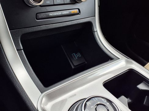 Used 2024 Ford Edge SEL w/ Convenience Package image 13