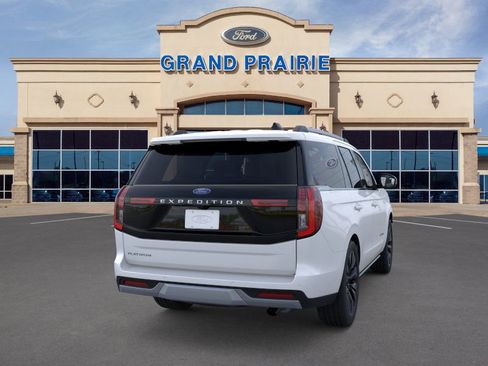 New 2025 Ford Expedition Platinum w/ Driver's Package image 8