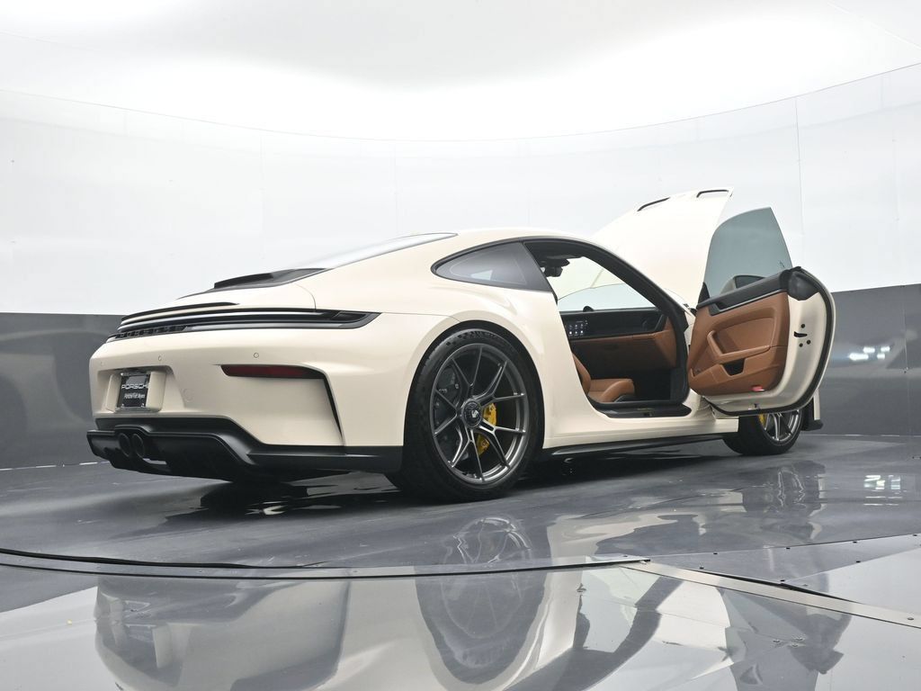 Certified 2026 Porsche 911 GT3 RWD image 22