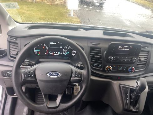 Used 2023 Ford Transit 350 BOX TRUCK image 15