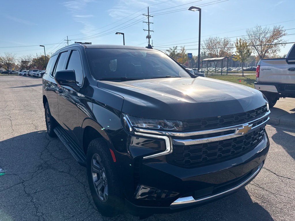 Used 2023 Chevrolet Tahoe LS RWD image 3