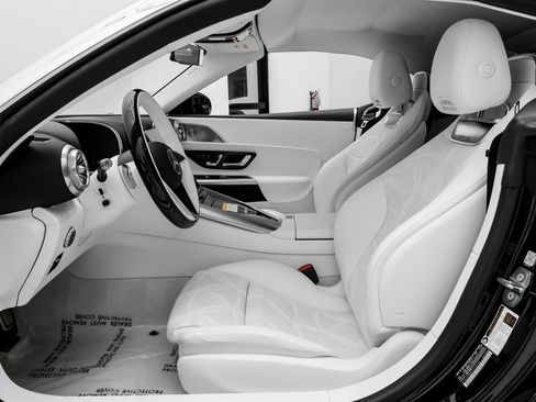 Used 2026 Mercedes-Benz Maybach SL 680 image 9