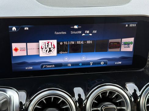 Certified 2025 Mercedes-Benz GLB 250 image 22