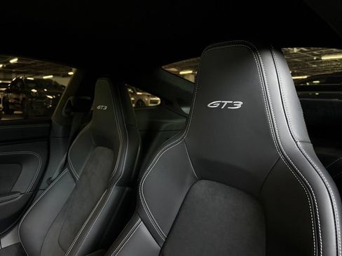 Certified 2026 Porsche 911 GT3 RWD image 18