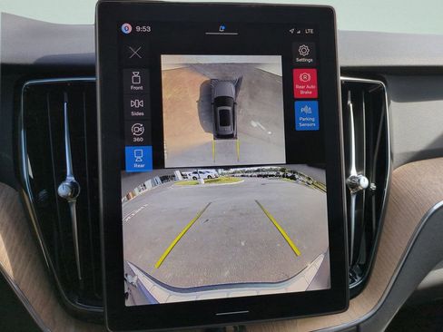 New 2026 Volvo XC60 B5 Plus w/ Protection Package Premier AWD/4WD image 16