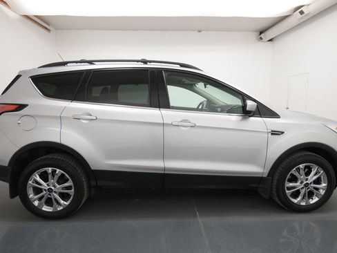 Used 2018 Ford Escape SEL AWD/4WD image 9