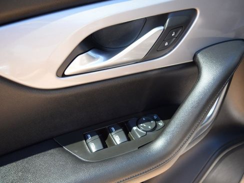 Used 2022 Chevrolet Blazer LT image 8