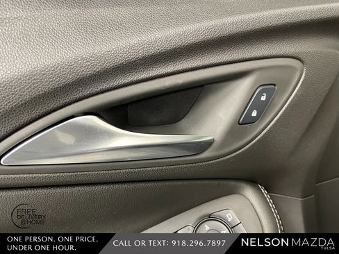 Used 2024 Buick Encore GX Sport Touring image 21