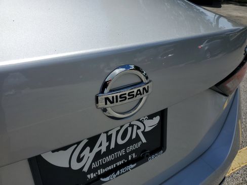 Used 2022 Nissan Sentra SV w/ Trunk Package image 7