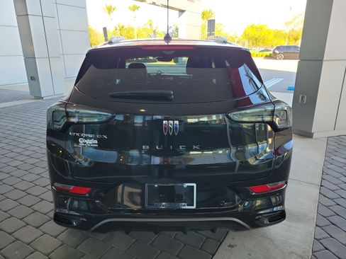 Used 2025 Buick Encore GX Avenir w/ Avenir Technology Package image 5