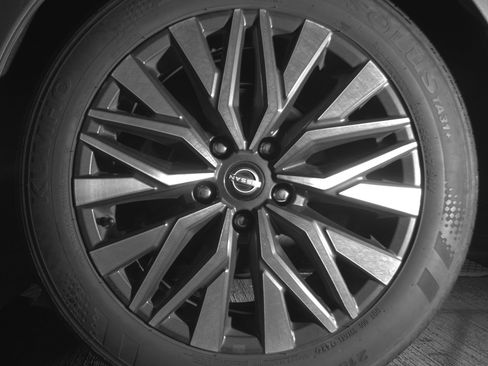 Used 2025 Nissan Altima 2.5 SV image 14