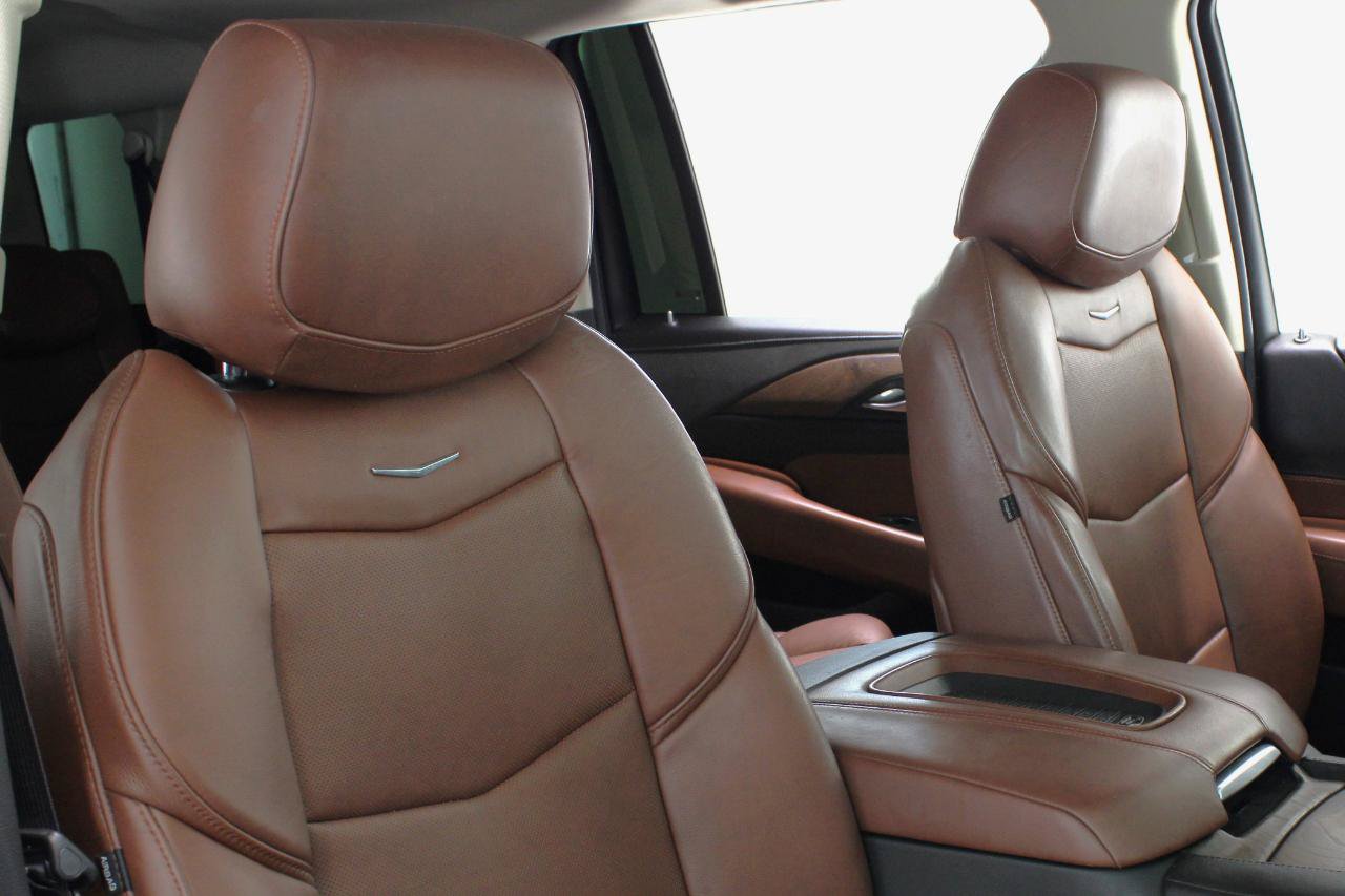 Used 2019 Cadillac Escalade ESV Luxury RWD image 53