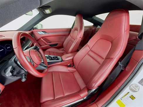 Used 2022 Porsche 911 Carrera image 5