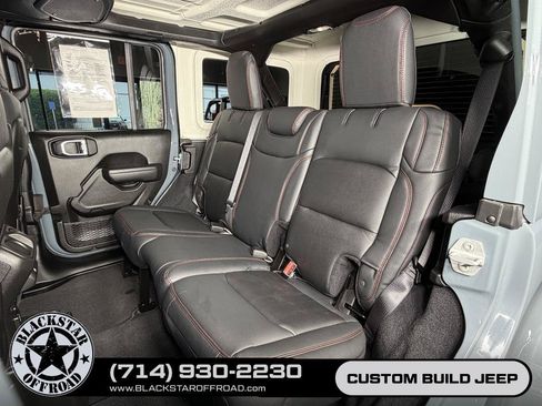 Used 2026 Jeep Wrangler Unlimited Rubicon AWD/4WD image 16