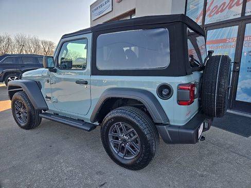 Used 2024 Jeep Wrangler Sport AWD/4WD image 5