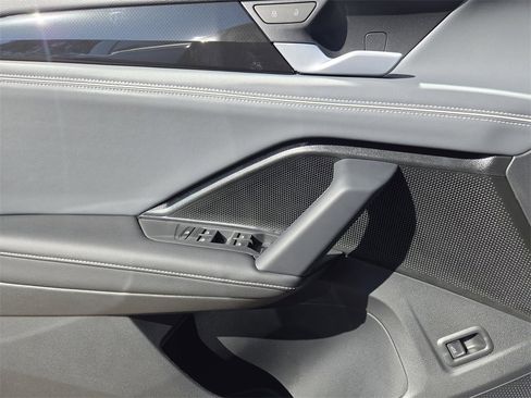 New 2026 Volkswagen Tiguan SEL R-Line image 19