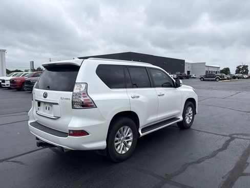 Used 2021 Lexus GX 460 Premium w/ Premium Package AWD/4WD image 10
