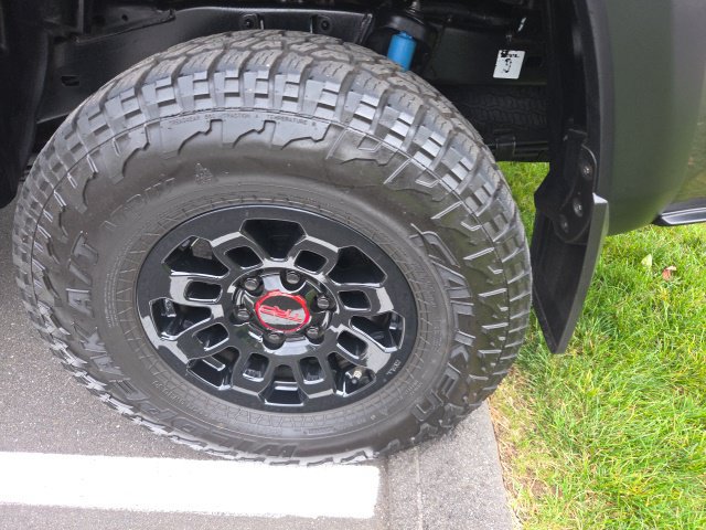 Used 2016 Toyota Tacoma TRD Off-Road w/ Towing Package AWD/4WD image 17
