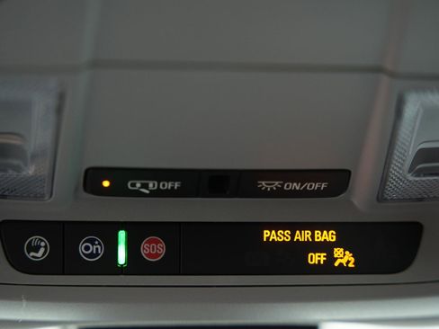 Used 2024 Chevrolet Equinox LT image 37