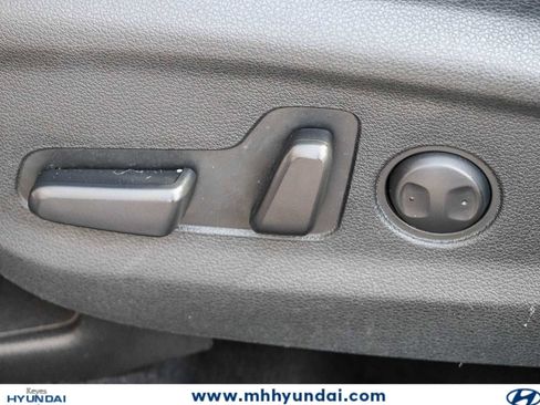 Used 2020 Hyundai Tucson Value FWD image 19