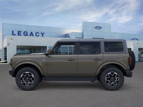 New 2025 Ford Bronco Outer Banks image 3