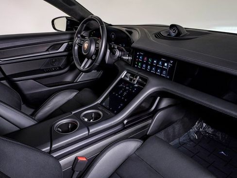 Used 2020 Porsche Taycan Turbo S image 15