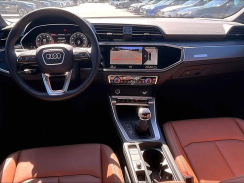 Used 2024 Audi Q3 2.0T Premium Plus image 16
