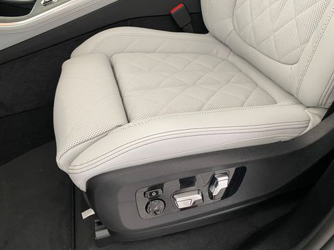 New 2026 BMW X5 xDrive40i w/ Climate Comfort Package image 12