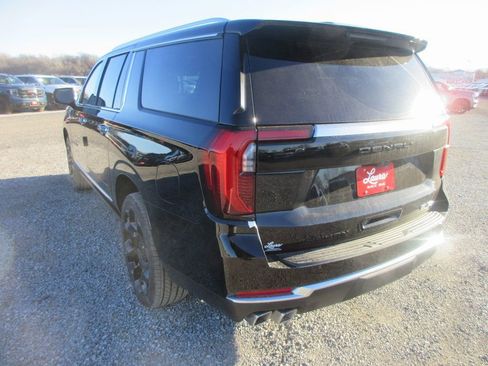 New 2026 GMC Yukon XL Denali w/ Denali Reserve Package image 7